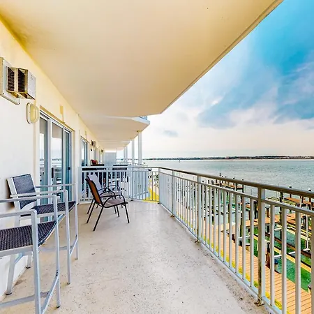 Apartamento Bahia Vista I 204